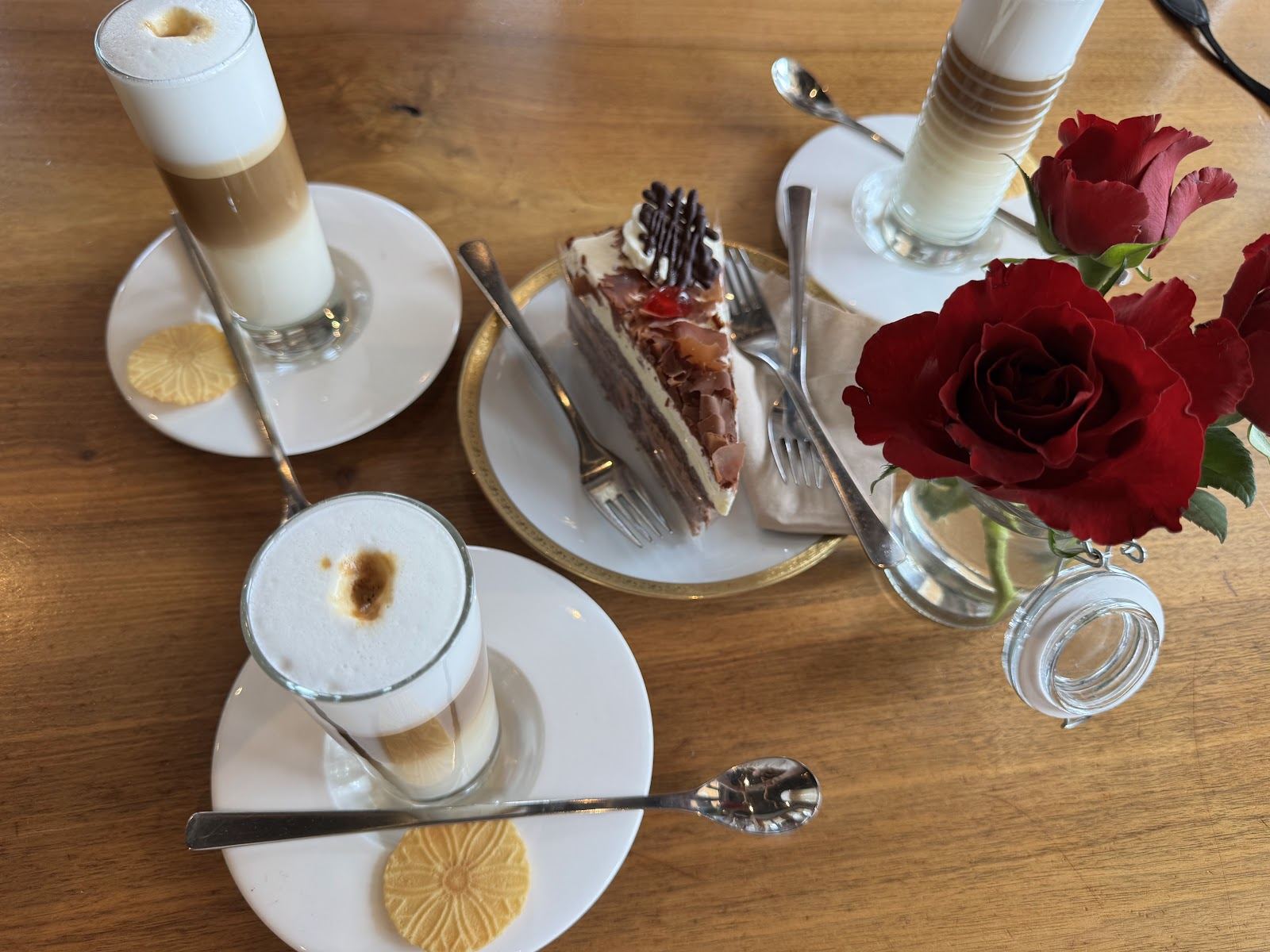 Coffee and cake at Café 3692