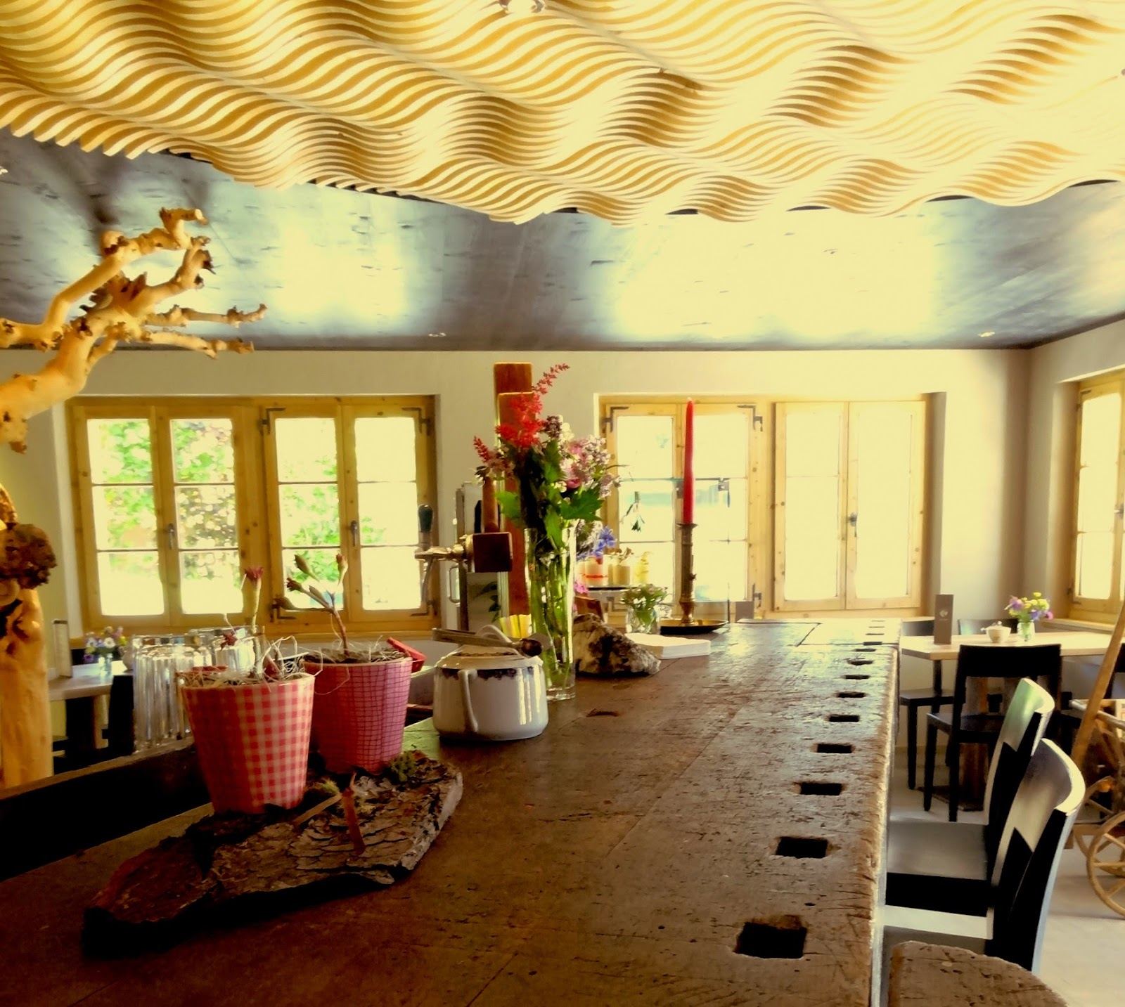 Seating inside Café 3692